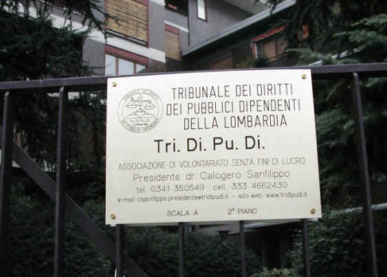 Questa � l'insegna del Tri.Di.Pu.Di. che troverete al cancello d'ingresso.